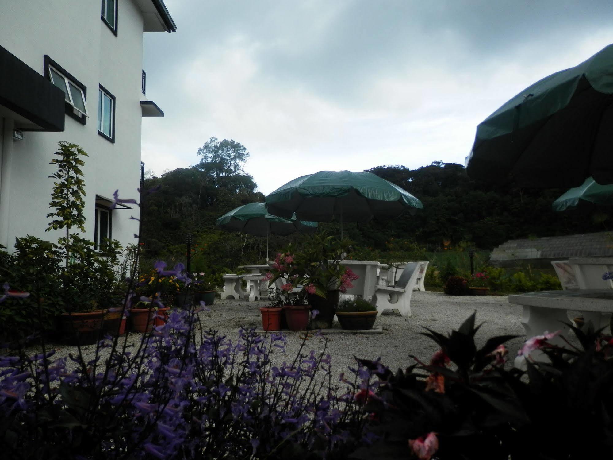 Rovers Inn Cameron Highlands Bagian luar foto